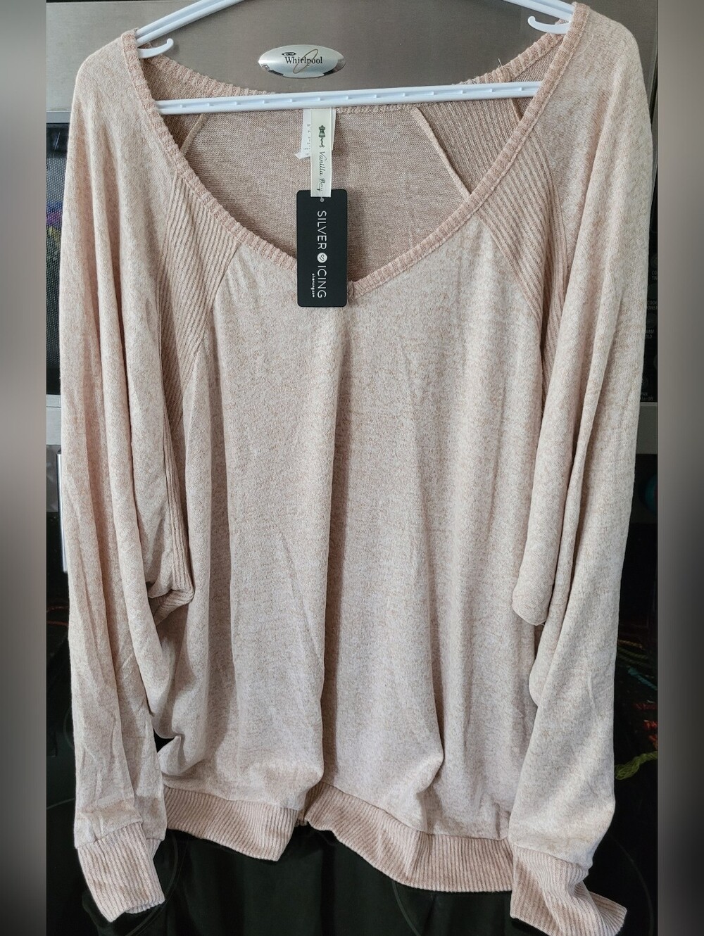 Vanilla Bay Lightweight V-Neck Sweater in Blush Taupe